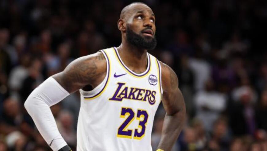 詹姆斯41了 时光老人又被他击败了一次