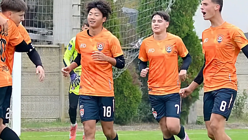 一个无证教练把他带出七台河，从此逆天改命！如今，他留洋塞尔维亚大放异彩！｜体坛记忆