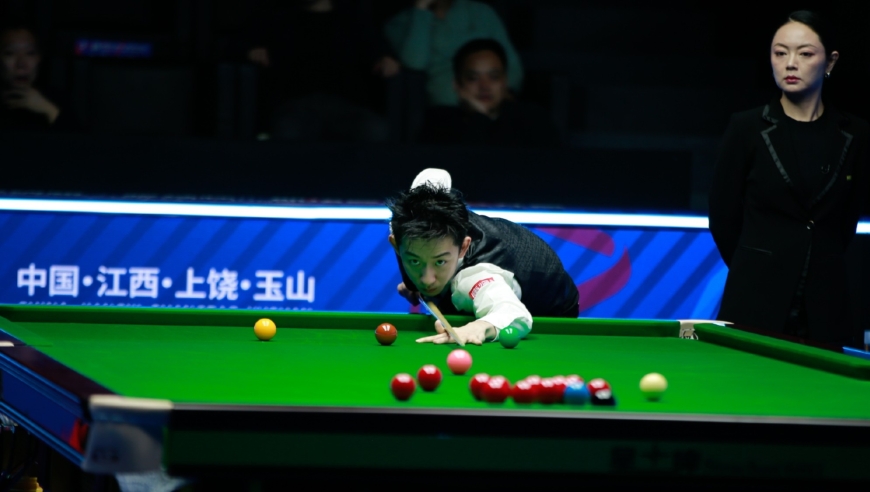 三颗贴库红球 看吴宜泽如何上演不可思议清台 全场目瞪口呆