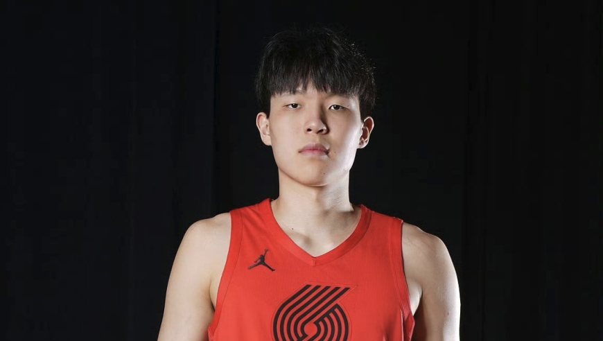 杨瀚森砍11+12+3+2！率队5分惜败，开拓者2号单干不传，26投25分