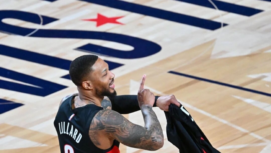 一场比赛没打，然后在三分大赛夺冠