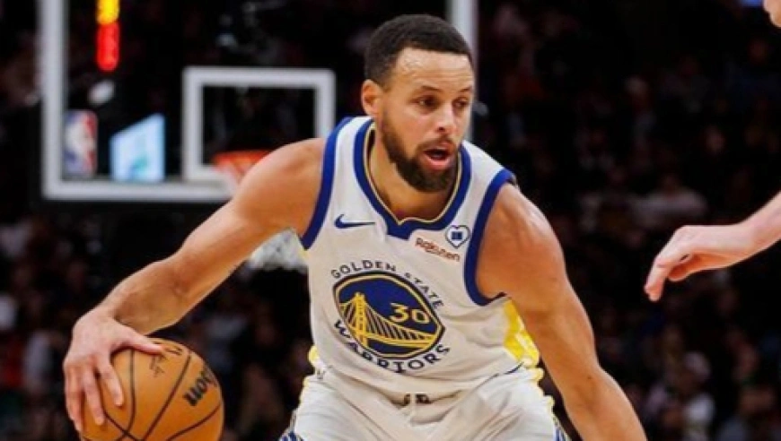 库里你太狠了！两战95分创7大神迹，超越詹姆斯登顶历史第一