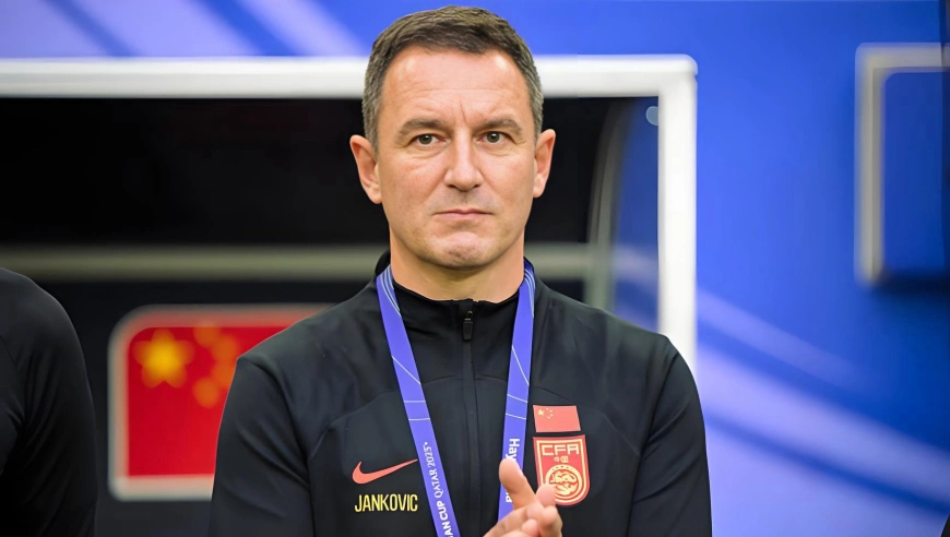 背负最差国足主帅争议，扬科维奇无惧质疑，愿为中国足球倾尽所有