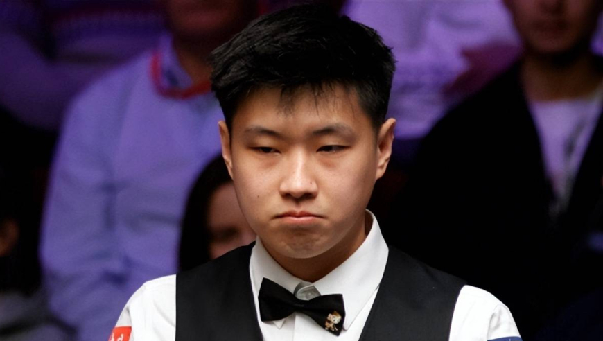 体坛名场面｜美女裁判无心看球，赵心童乱局清台太精彩，自古英雄难过美人关