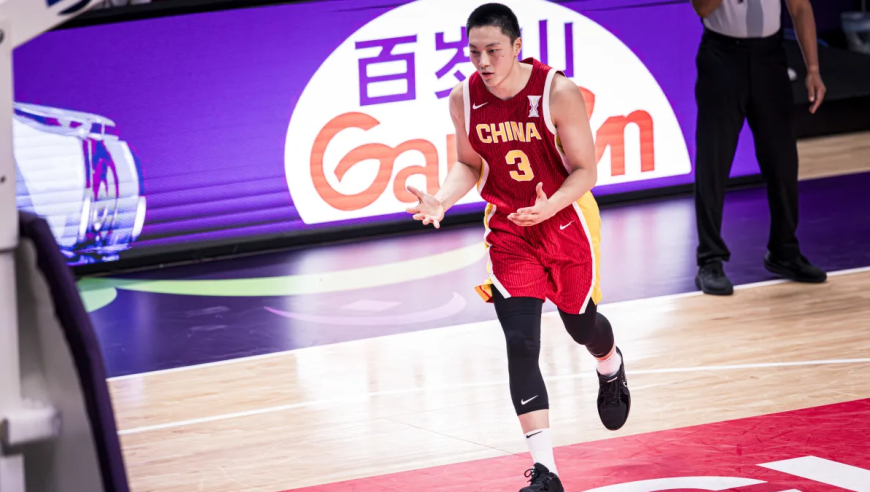 下起三分雨！男篮15记三分全收录：胡明轩5记 王俊杰3投全中