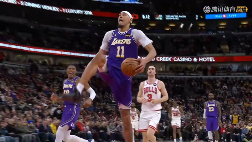 公牛湖人生死时刻：东契奇顶投三分得手 海斯胯下换手暴扣杀死比赛