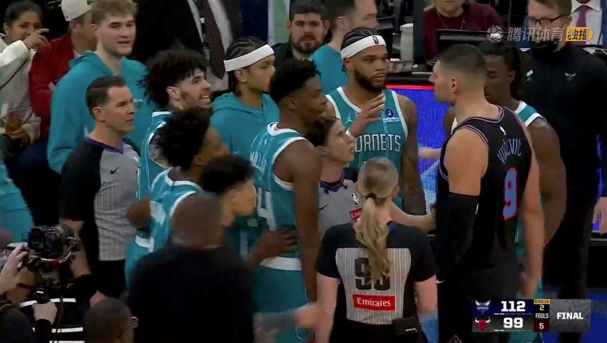 又是针对公牛！三球效仿字母哥垃圾时间一条龙暴扣引发冲突