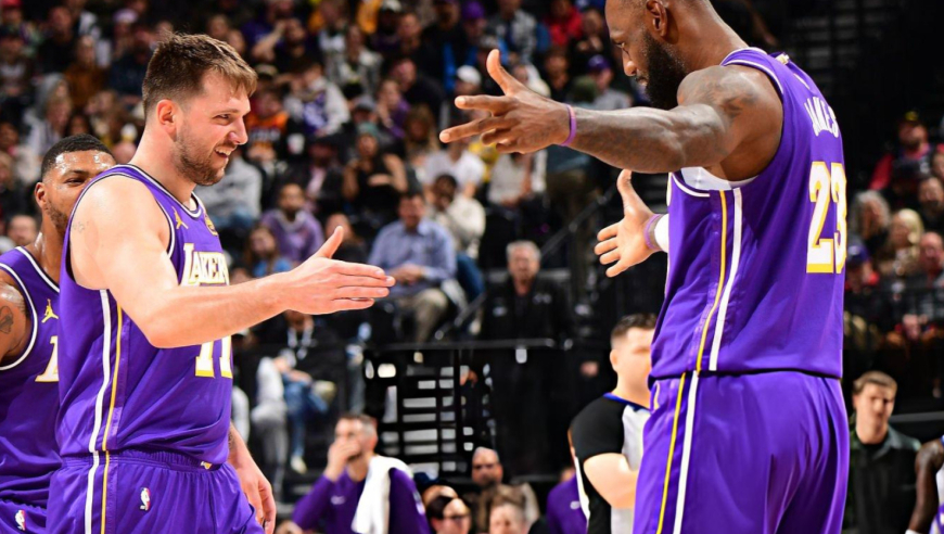 湖人三杀爵士！詹姆斯砍28+7+10 东契奇狂轰45分大三双+5抢断