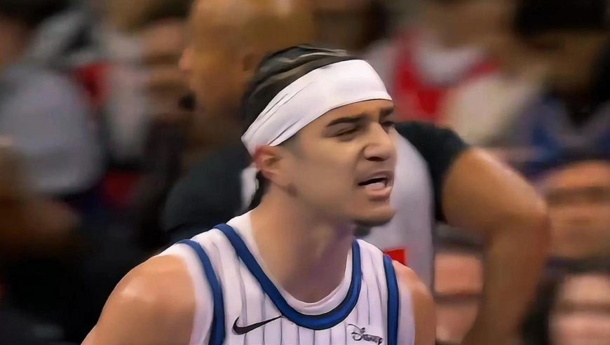 半场狂轰27分！魔术安东尼布莱克vs76人集锦：17投12中拿下31分