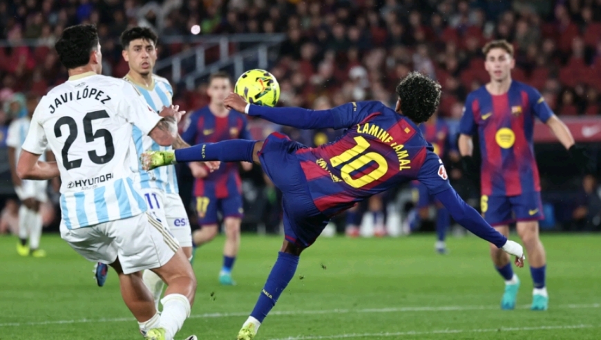 技惊四座！慢镜看亚马尔侧钩致敬内马尔庆祝，巴萨3-0奥维耶多