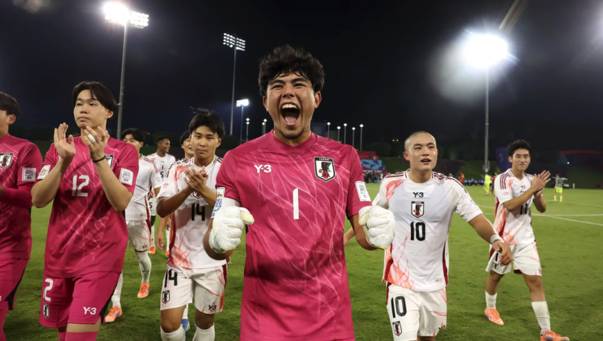 2-1！3-1！东亚两强集体爆发，日本力压葡萄牙夺小组第一，韩国不败出线
