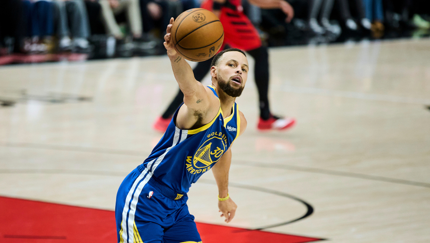 12记三分轰48分，库里一战狂刷9项纪录！勇士2连败3大问题太扎眼