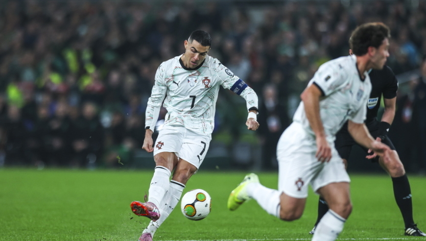 真错怪了！报复肘击染红遭追加禁赛，原来世界杯真不是我罗哥的梦想