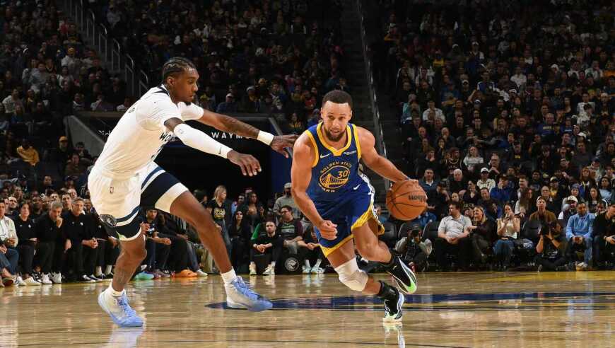 勇士末节被轰17-0崩盘：库里39+5+5+6三分 末节14分难救主