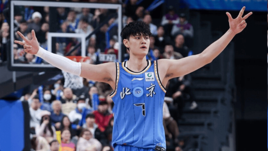 北京宁波决胜时刻：曾凡博投进关键三分 翟晓川两罚全中收比赛