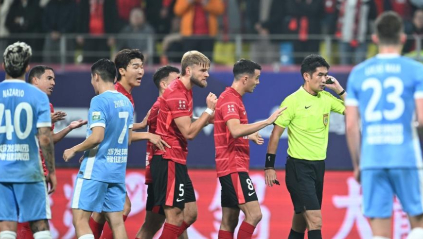成都变受害者！足协官宣中超争冠关键战两错判：河南逃点