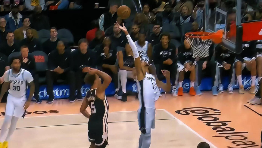 怪兽级实力！文班亚马连续两次封盖老鹰进攻 随后单手空接打停老鹰