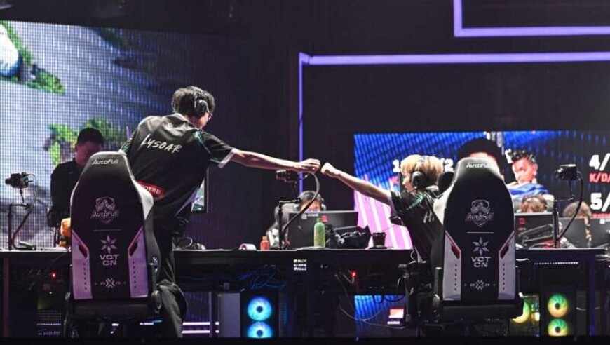 无畏契约职业选手happywei：从&ldquo;网吧队&rdquo;到世界舞台的自信蜕变