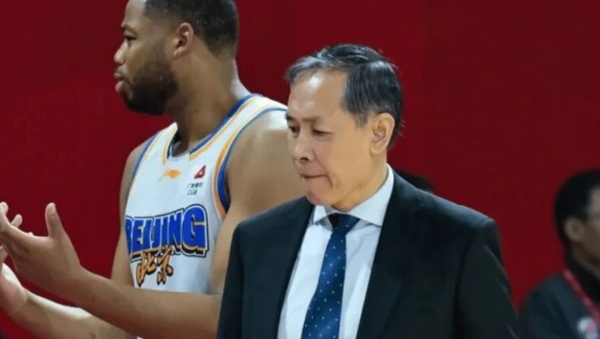 许利民发布会暴怒11分钟，称有球员耍大牌、打球吊儿郎当，意有所指