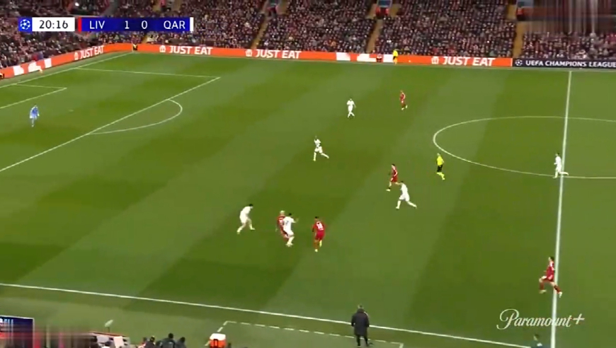 踢疯了！慢镜还原利物浦连轰6球秒杀卡拉巴赫，全场疯狂欢呼