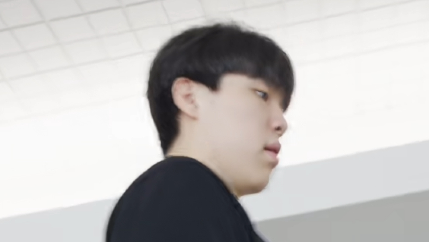 《跃向浩瀚·新秀季》第2期丨杨瀚森初次踏上G联赛旅程 途中为与总经理重要谈话和新规则做准备