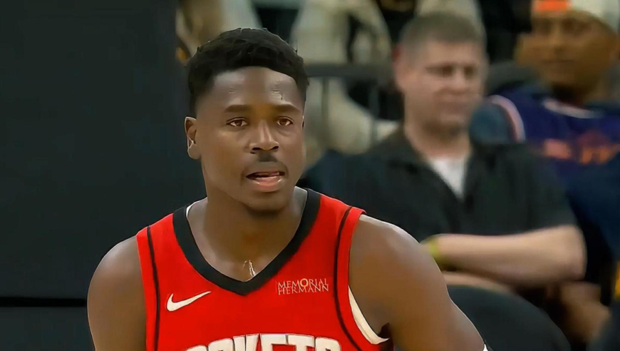 火箭霍勒迪vs太阳22分集锦：临危受命6记三分球轰下全队第二高分