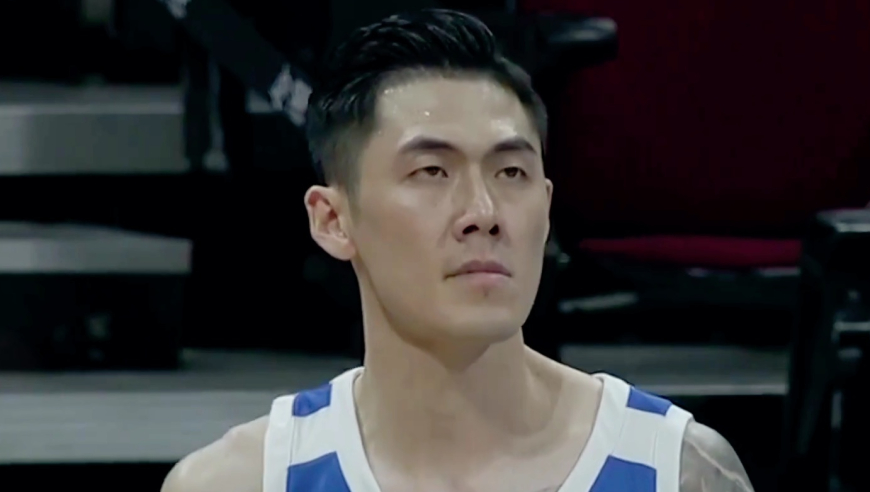 中国男篮：2人致胜余嘉豪复苏，张镇麟边缘化，杨毅泼冷水