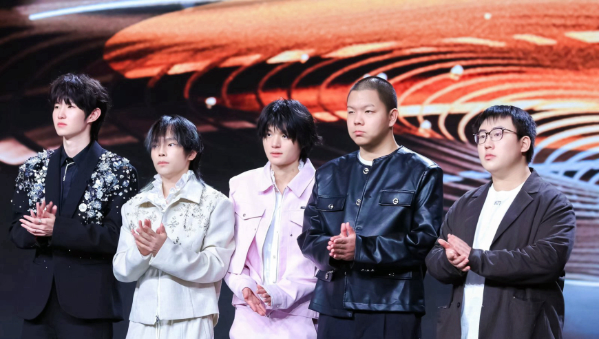 AG王朝真的影响转会期？狼队成唯一大户，DRG让粉丝失望