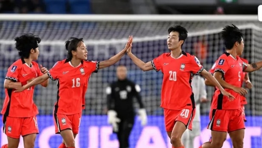 女足亚洲杯:韩国3-0完胜菲律宾，提前出线，中国女足迎关键战！