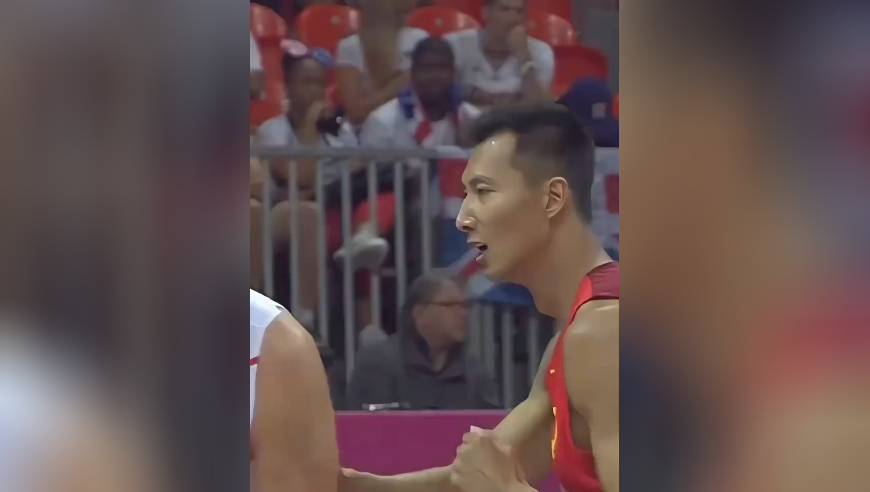 易建联硬顶大加索尔，爆砍30分12篮板1抢断1封盖｜体坛记忆