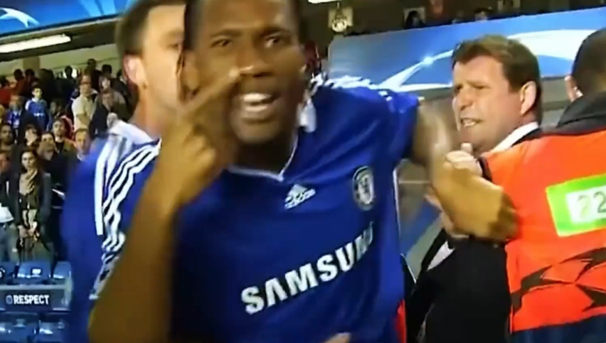 斯坦福桥遭遇最大黑幕，德罗巴疯狂怒斥裁判，十几年后仍无法释怀 