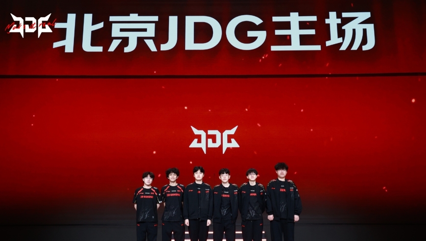 JDG3-0横扫LGD，晋级季后赛！Scout阿萝拉伤害爆炸，LGD疯狂失误