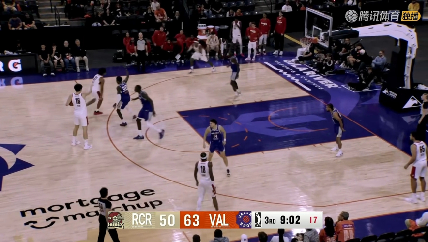 正确用法！杨瀚森弧顶策应连送3记妙传助攻队友拿到4分又造犯规