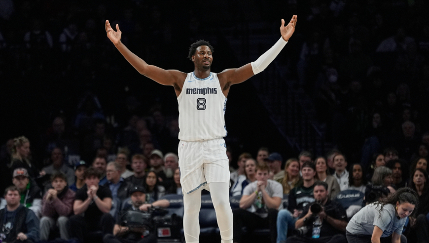 灰熊森林狼决胜时刻：兰代尔两记关键三分 裁判频频抢戏太不专业