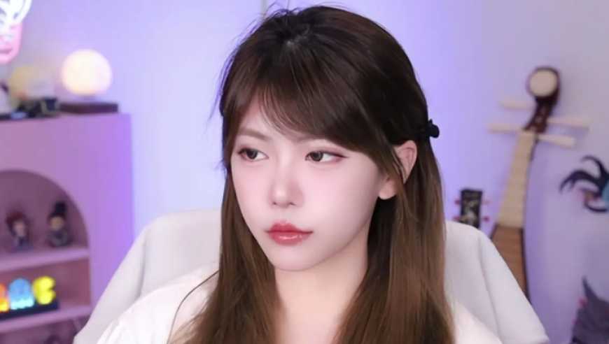 周淑怡点评gala肌肉照，直言打游戏不是胖子就是细狗，他让自己改观了