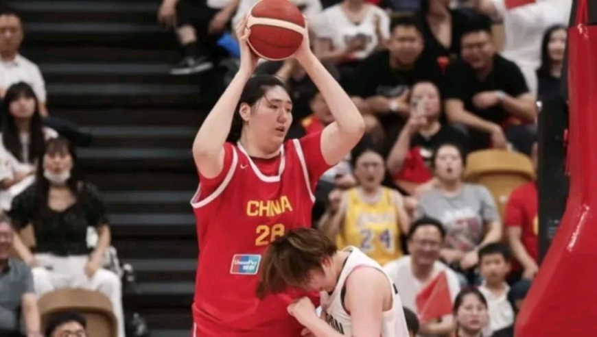 女篮焦点战！宫鲁鸣雪藏2米26张子宇，战澳洲迎终极4选3！黄思静出局？