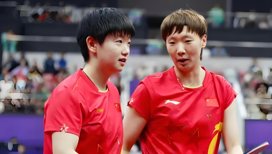 体坛记忆｜海产姐妹仅用一个默契动作，意外暴露了拖把兄弟的家庭地位