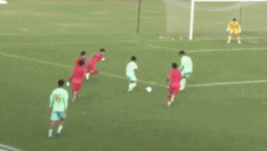 梅西附体！U15国足1-0韩国：1人独挑4人防线+变向造点 动作太丝滑