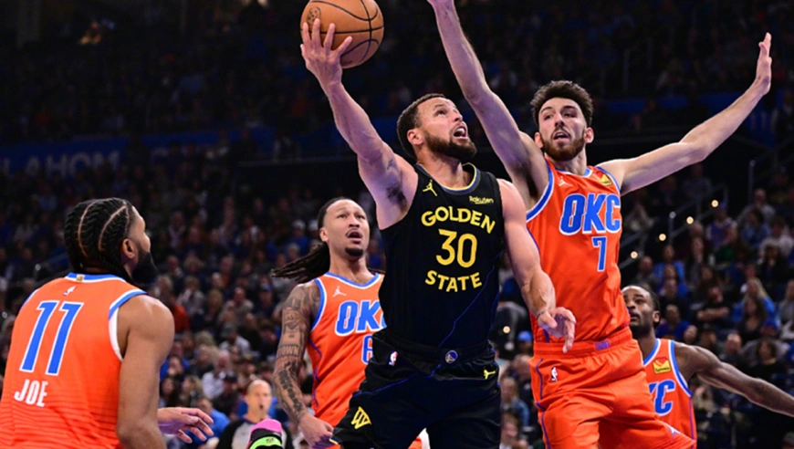 慢镜还原！库里对阵雷霆5犯始末，2次队友犯错、3次裁判太严