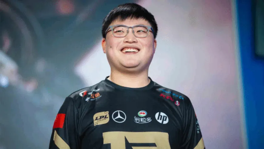 网瘾还是想复出？Uzi疯狂打排位到凌晨，练习炸弹人和韦鲁斯等英雄