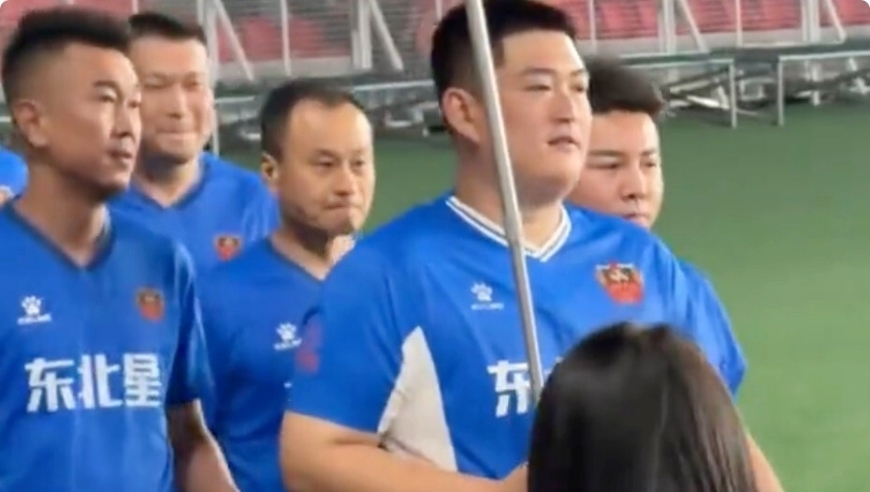 东北超明星赛，赵大牛胖了，刘能变霸总，赵四当裁判，田娃老婆颜值高