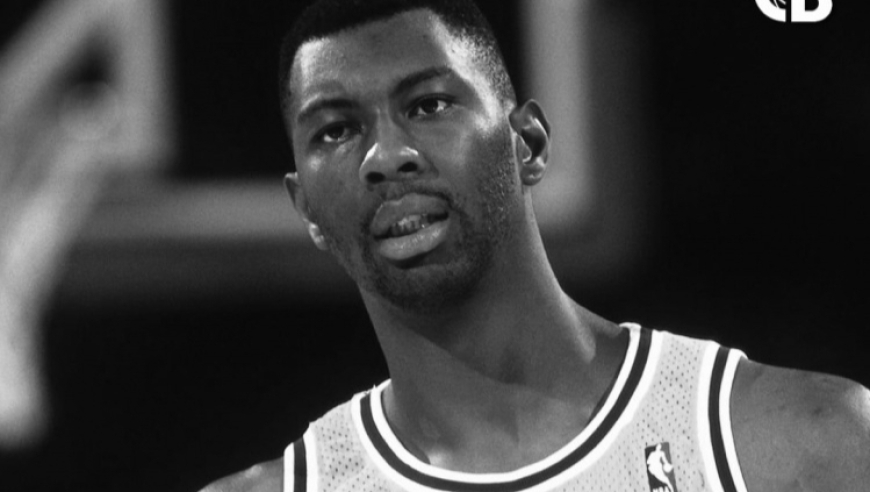 前湖人中锋死因曝光！海上钓鱼时意外溺亡 警方未怀疑存在他杀可能