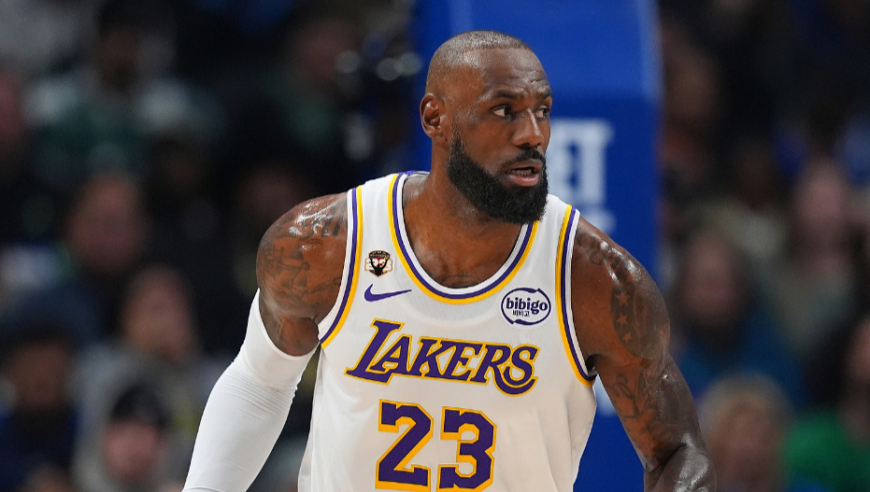 詹姆斯vs独行侠17分5助攻集锦：甘当绿叶+末节11分带领湖人惊天逆转