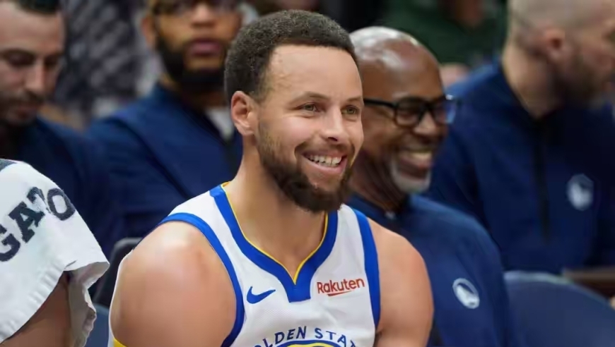 联盟最大诈骗犯！靠着一次入选全明星，年年大合同，勇士被坑麻了