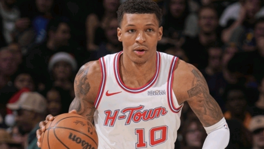 全队兴奋欢呼！史密斯21分10板3帽越打越像杜兰特，步行者被射穿