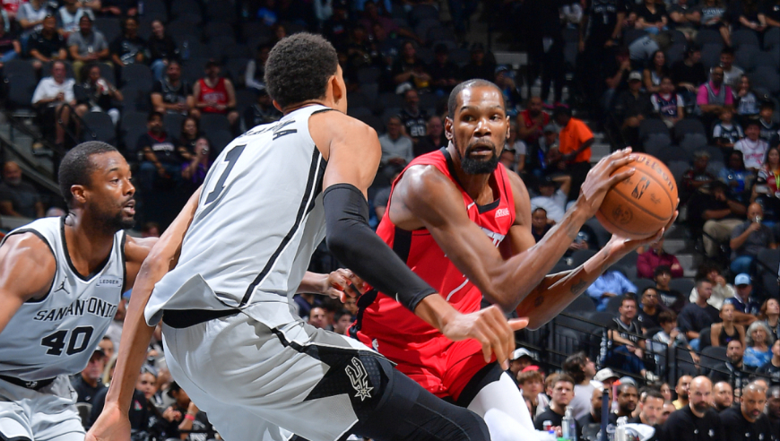 火箭马刺决胜时刻：杜兰特三不沾+关键失误 文班被喊MVP