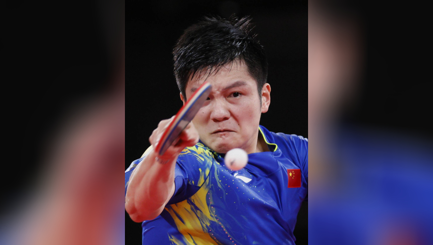 樊振东3-0卡尔松！单局连追7分大逆转，赛点表演球逗乐全场23