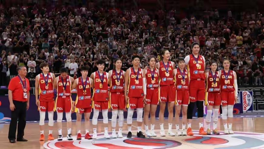 2连胜仍存5大问题！宫鲁鸣谈未来女篮选拔“松口”了，李梦王思雨或将回归
