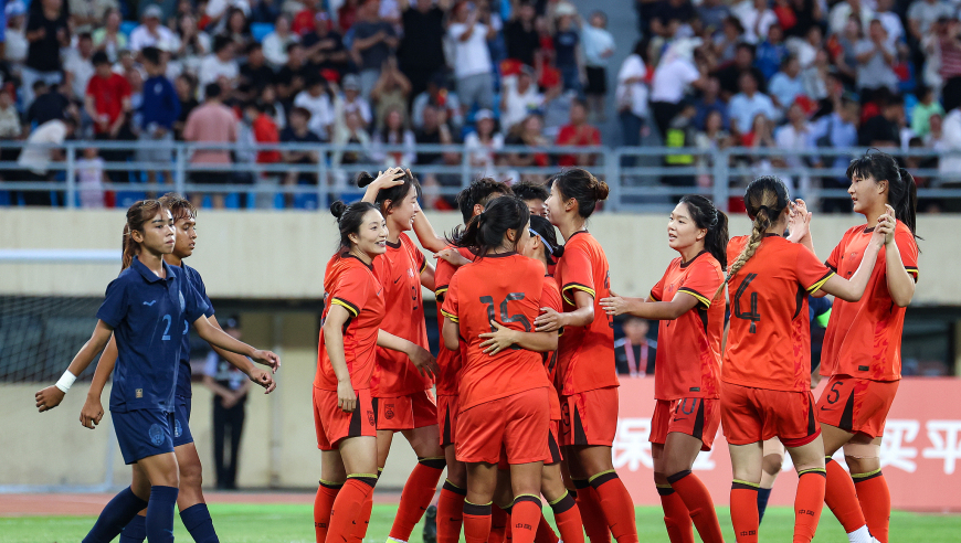 U20亚预赛：中国女足7-0柬埔寨，卢家玉双响，王爱芳吊射致敬小罗