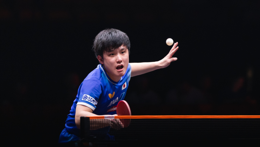 遭一波打崩！张本智和连拿6分3-2 林诗栋被全方位压制表情无奈